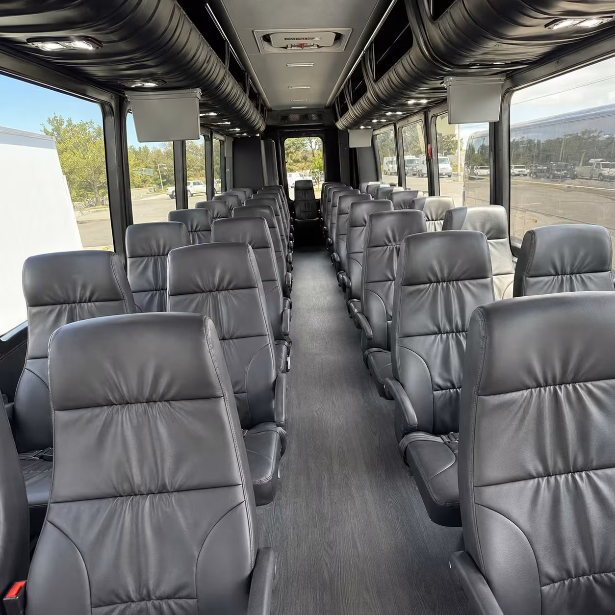 pico rivera 35 passenger minibus rental