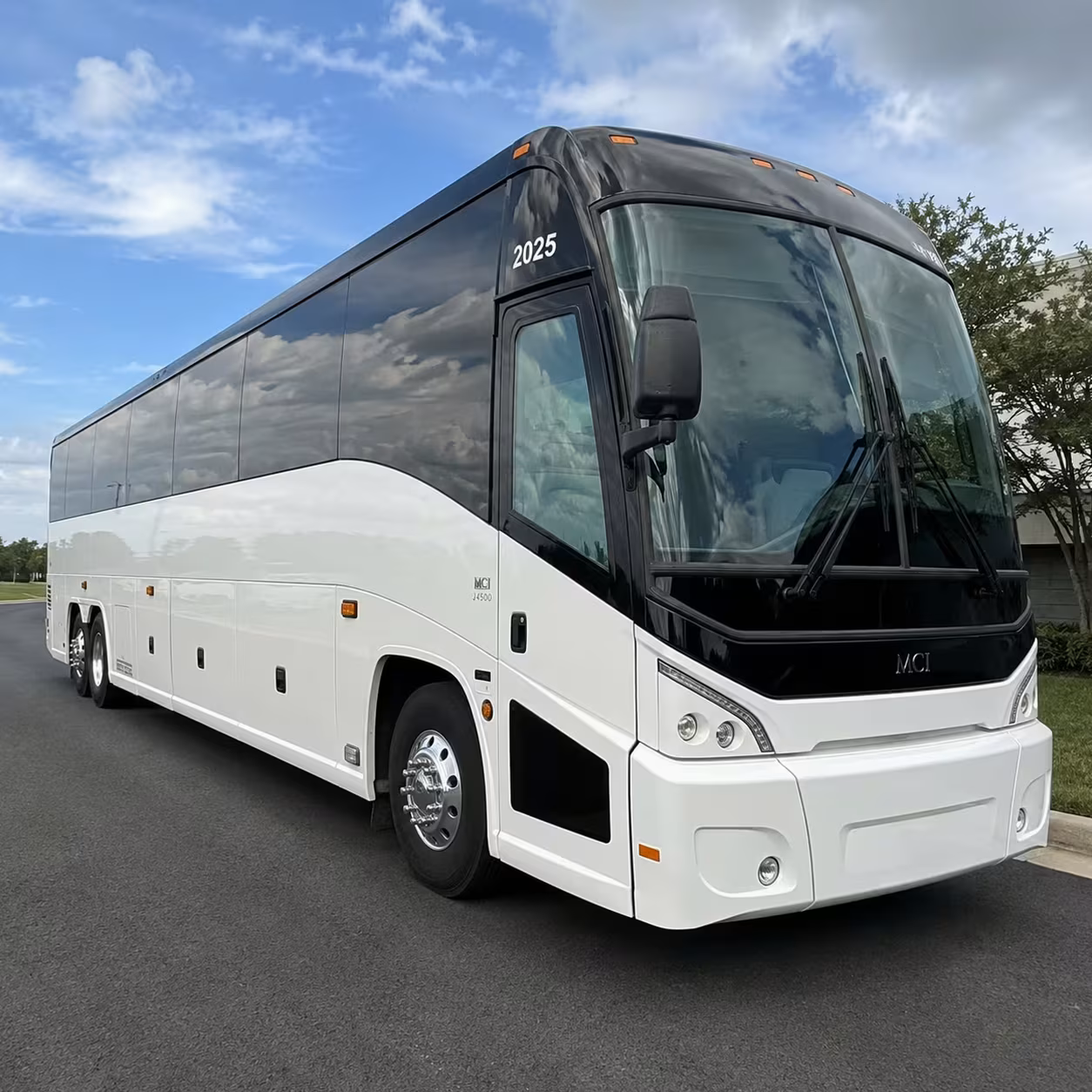 pico rivera bus rentals for team building and company outings