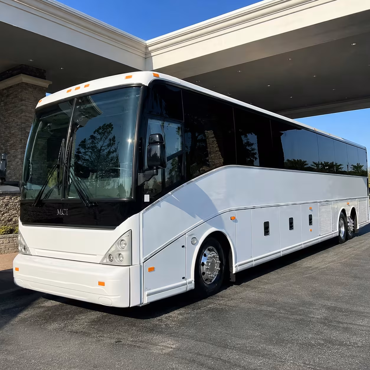 pico rivera shuttle buses to hollywood burbank airport